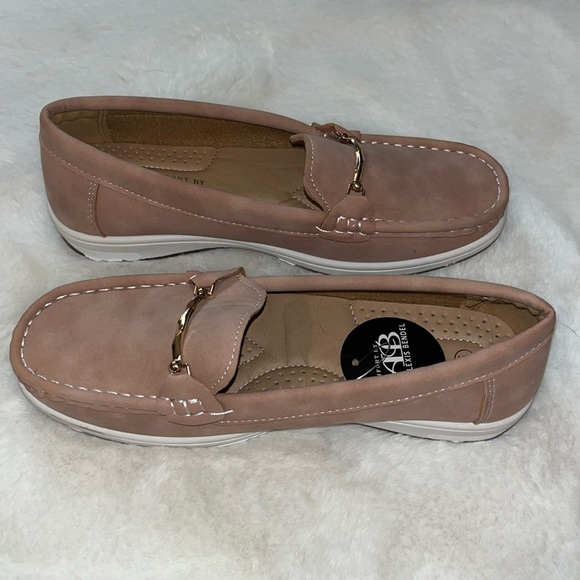 Alexis Bendel Blush Tan w/Gold Hardware Slip-on Loafer Boat shoes womens:6 - Picture 6 of 12